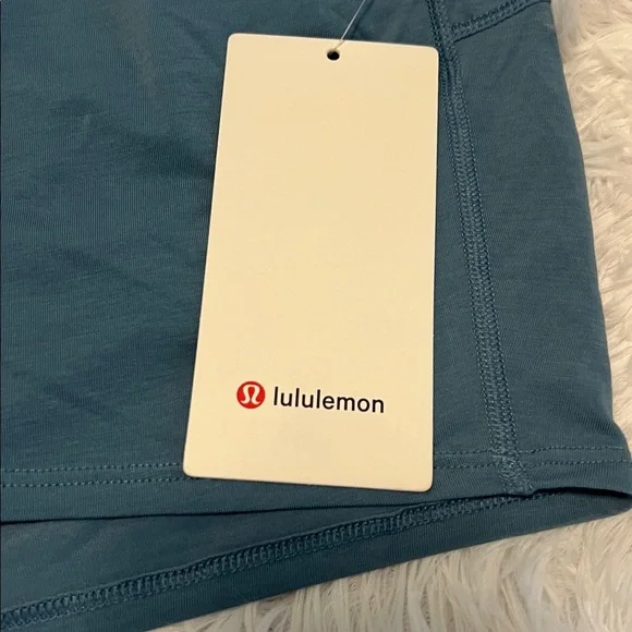 LULULEMON BACK IN ACTION SHORT SLEEVE SHIRT IN BLUE SZ 4 NWT - Picture 3 of 7